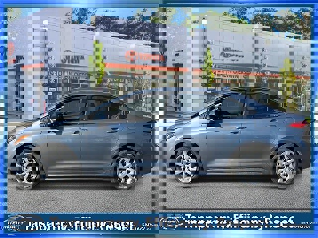 Used 2026 Toyota Corolla LE image 7