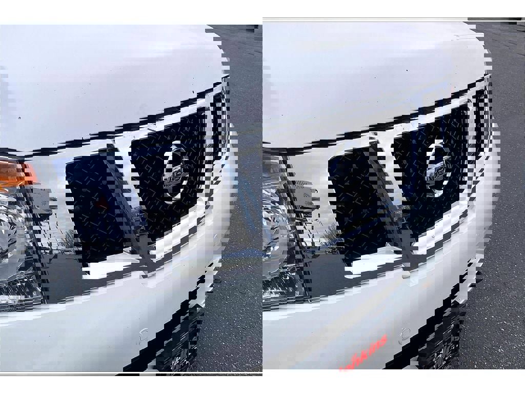 Used 2015 Nissan Armada Platinum w/ 2nd Row Captain Seat Package image 31