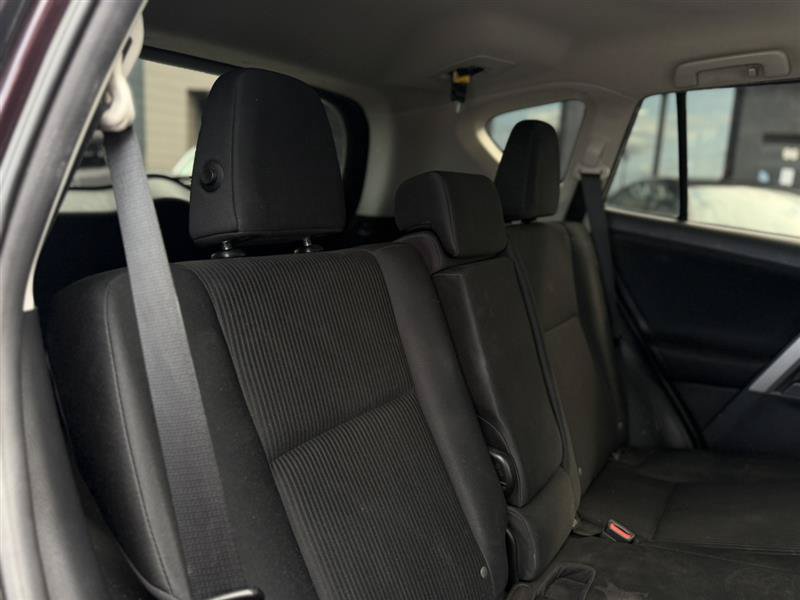 Used 2017 Toyota RAV4 LE w/ Carpet Mat Package AWD/4WD image 20