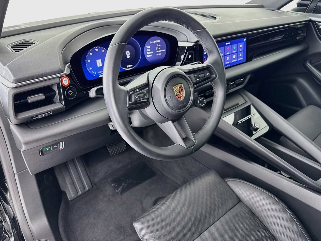 Certified 2025 Porsche Macan Electric RWD image 4
