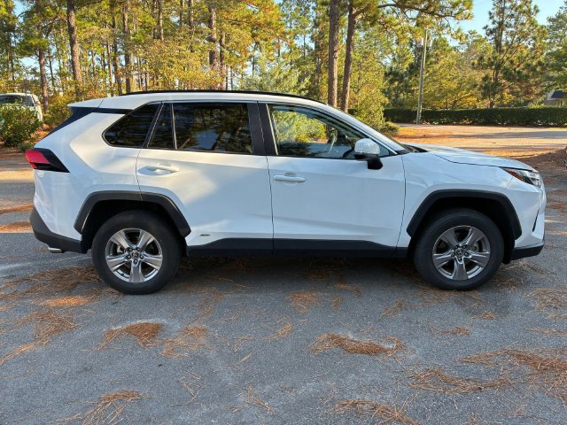 Used 2025 Toyota RAV4 XLE AWD/4WD image 5