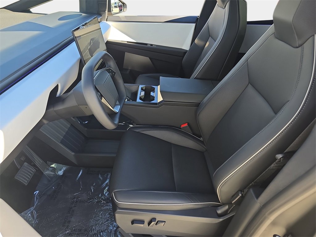Used 2026 Tesla Cybertruck AWD Crew Cab image 17