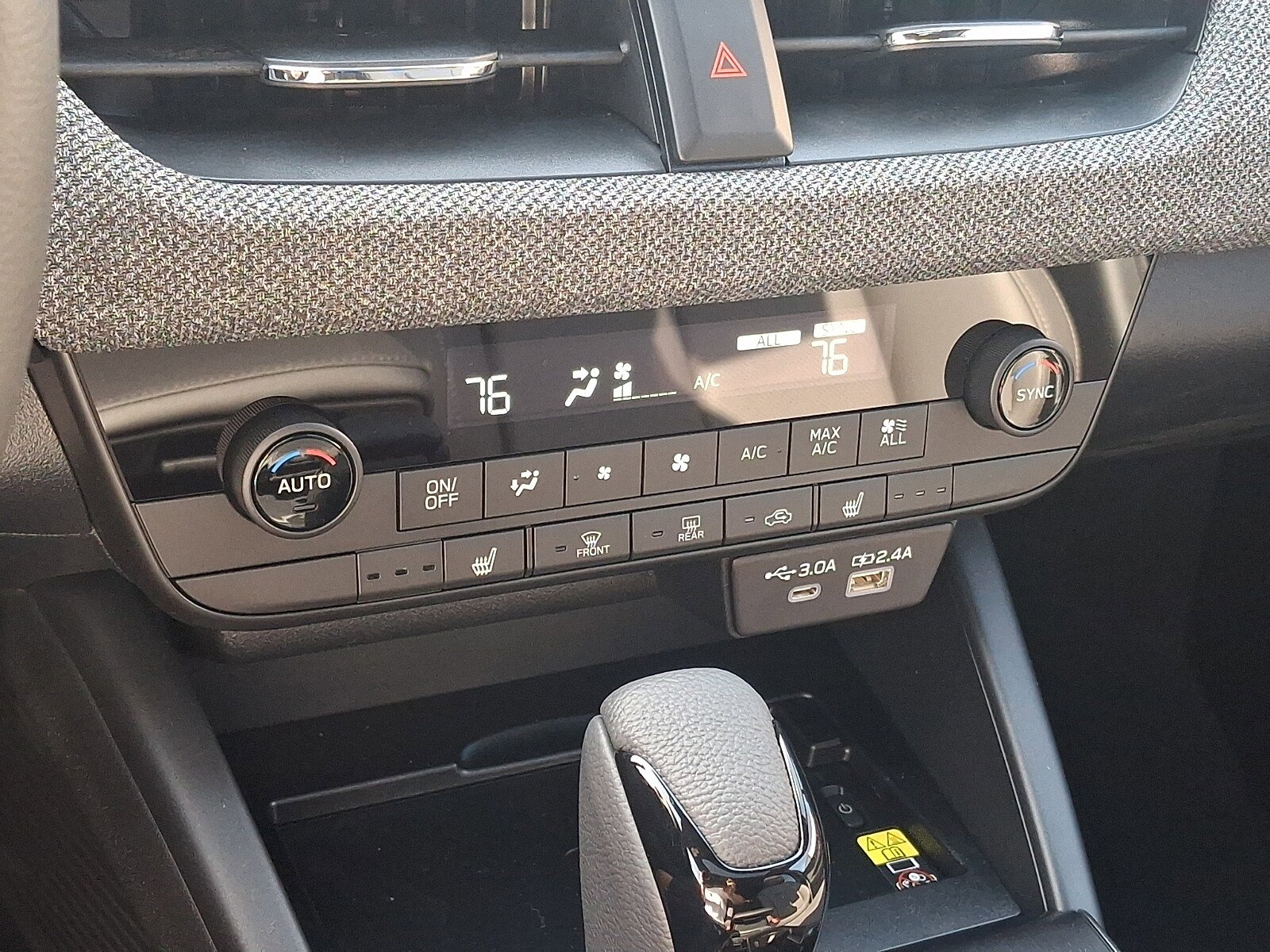 New 2026 Subaru Outback Limited AWD/4WD image 17
