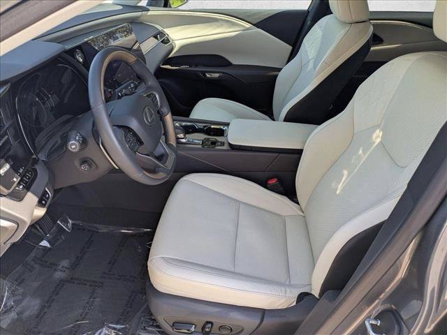 Used 2023 Lexus RX 350h w/ Accessory Package (2T) AWD/4WD image 16