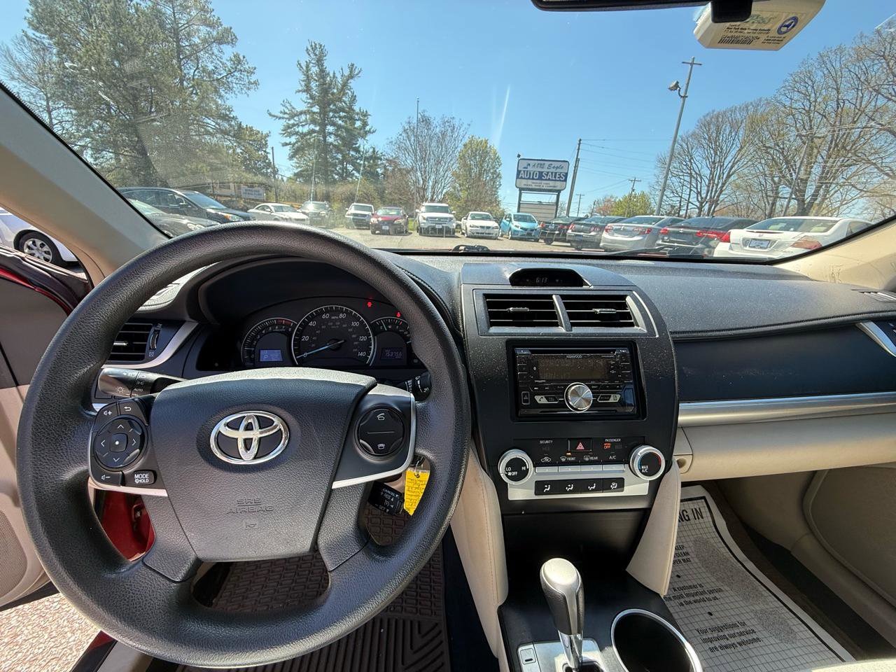 Used 2012 Toyota Camry LE image 13