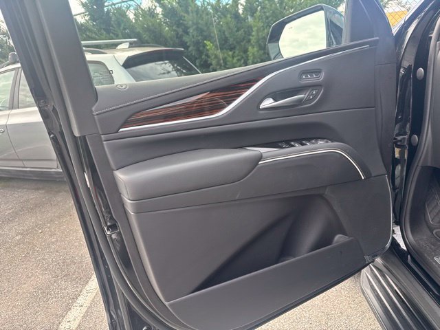 Used 2023 Cadillac Escalade Premium Luxury AWD/4WD image 23