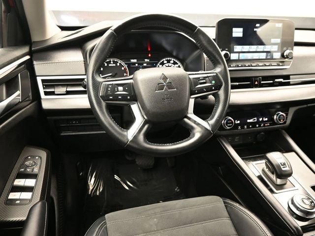 Used 2024 Mitsubishi Outlander SE FWD image 18