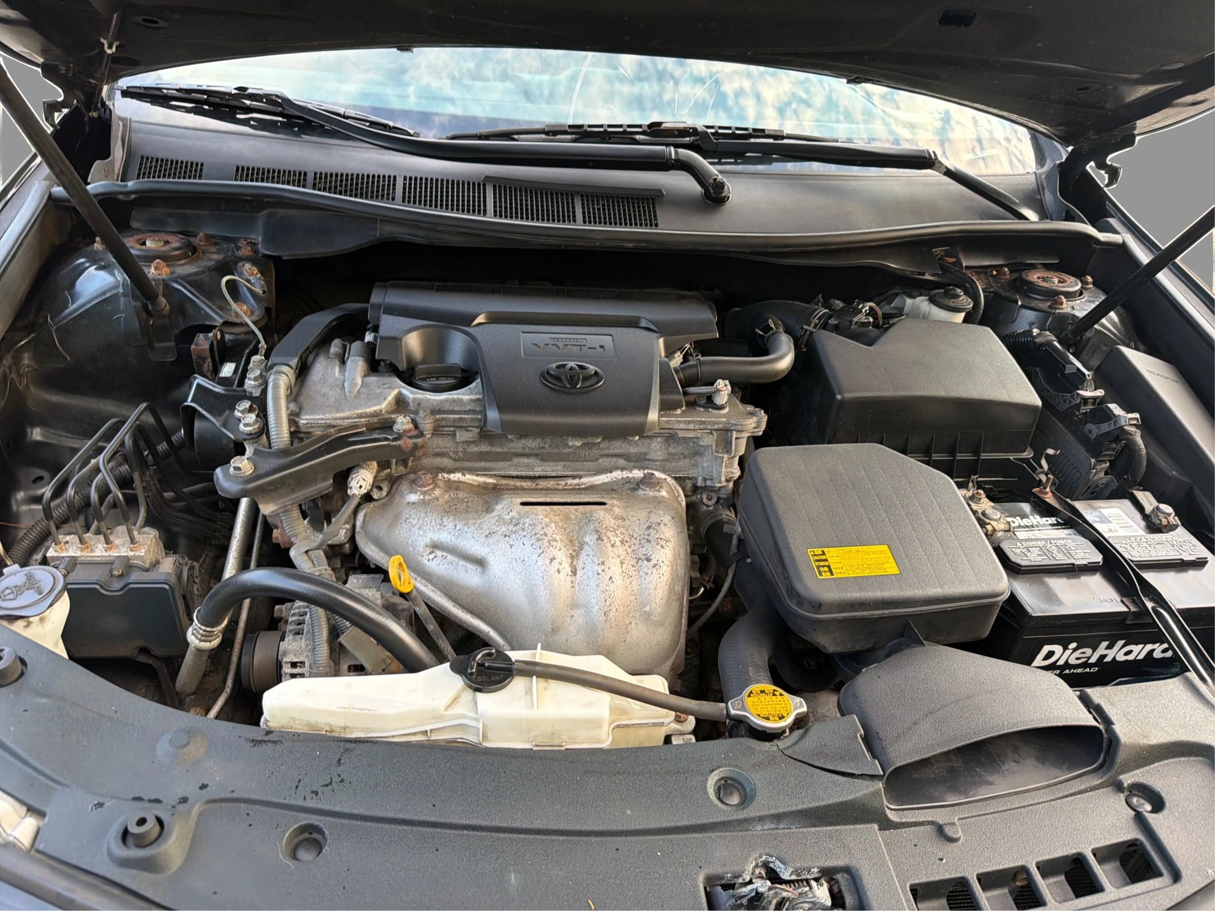Used 2012 Toyota Camry SE FWD image 13