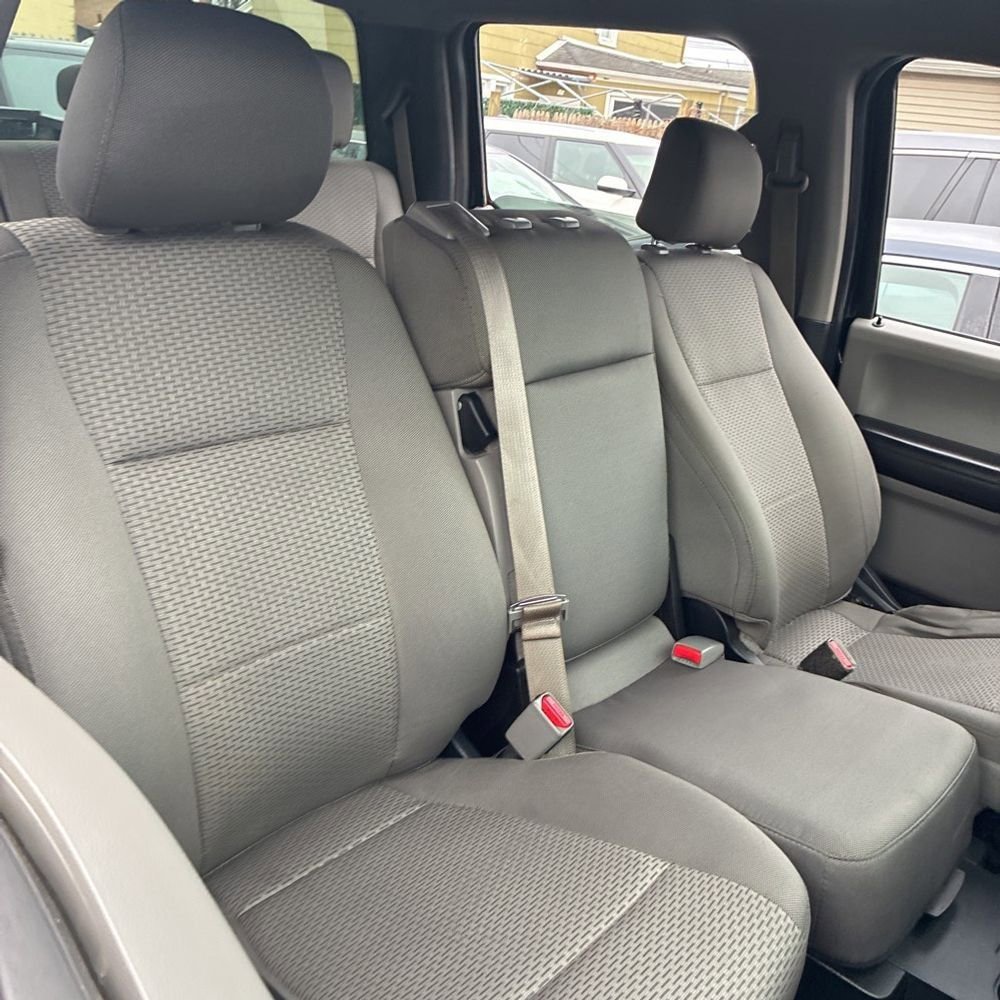 Used 2016 Ford F150 XLT image 6