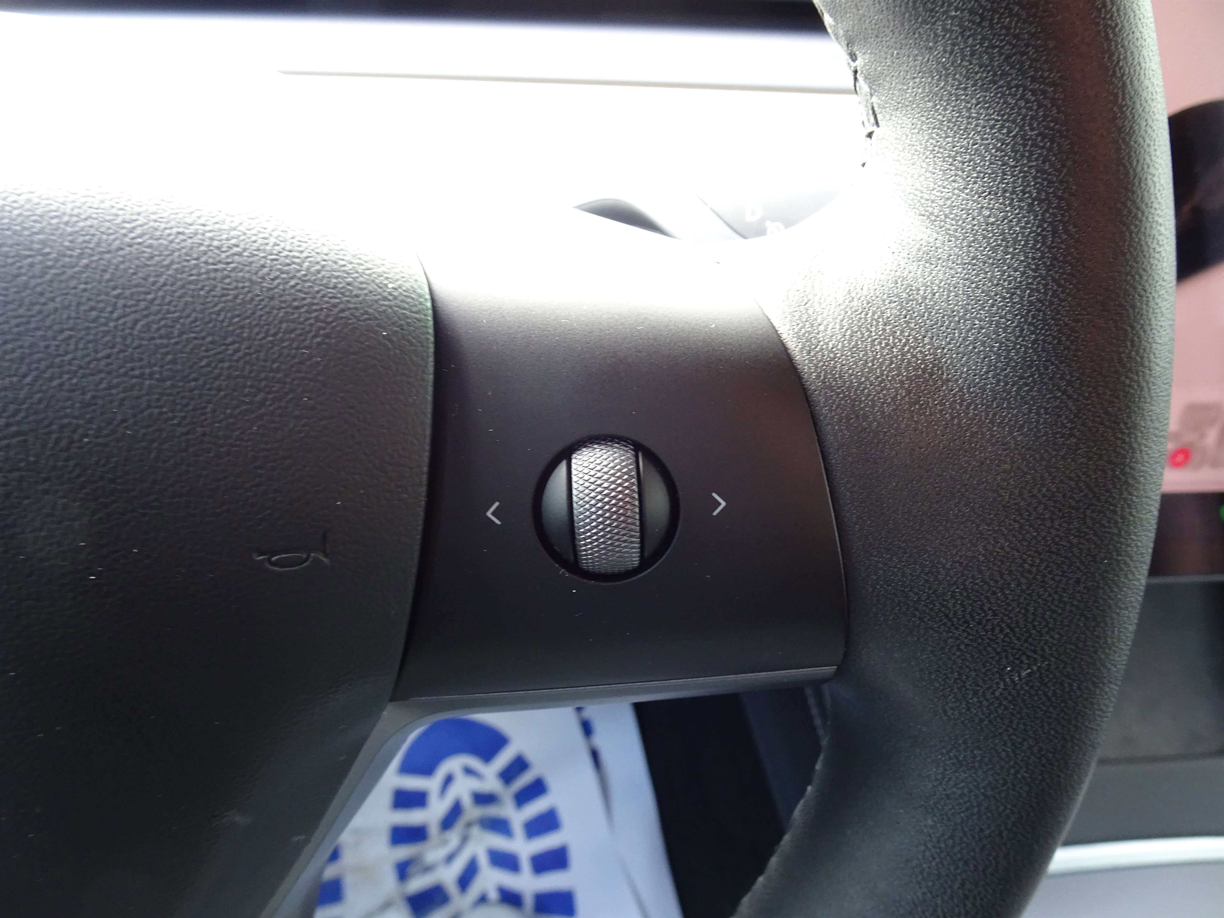 Used 2021 Tesla Model Y Long Range image 24