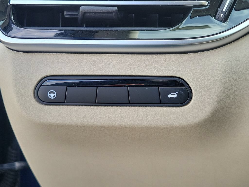 Used 2023 INFINITI QX60 Luxe w/ Cargo Package AWD/4WD image 25
