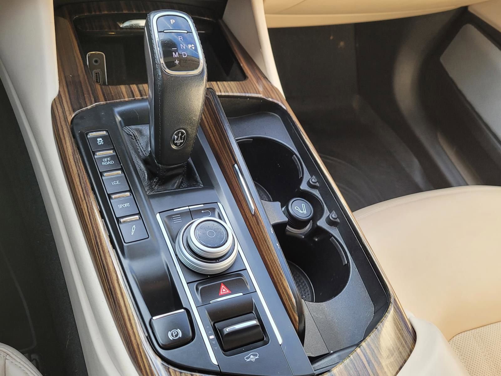 Used 2019 Maserati Levante GranLusso image 30