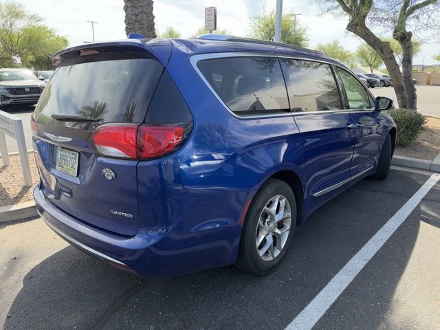 Used 2019 Chrysler Pacifica Limited w/ Advanced Safetytec Group FWD image 6