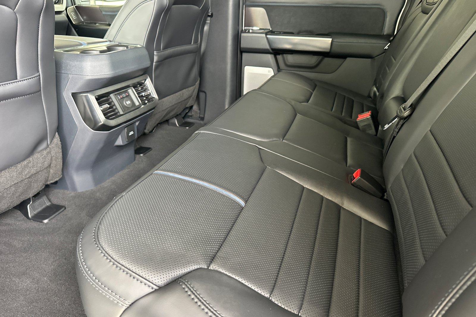 New 2026 Ford F250 Platinum AWD/4WD image 13
