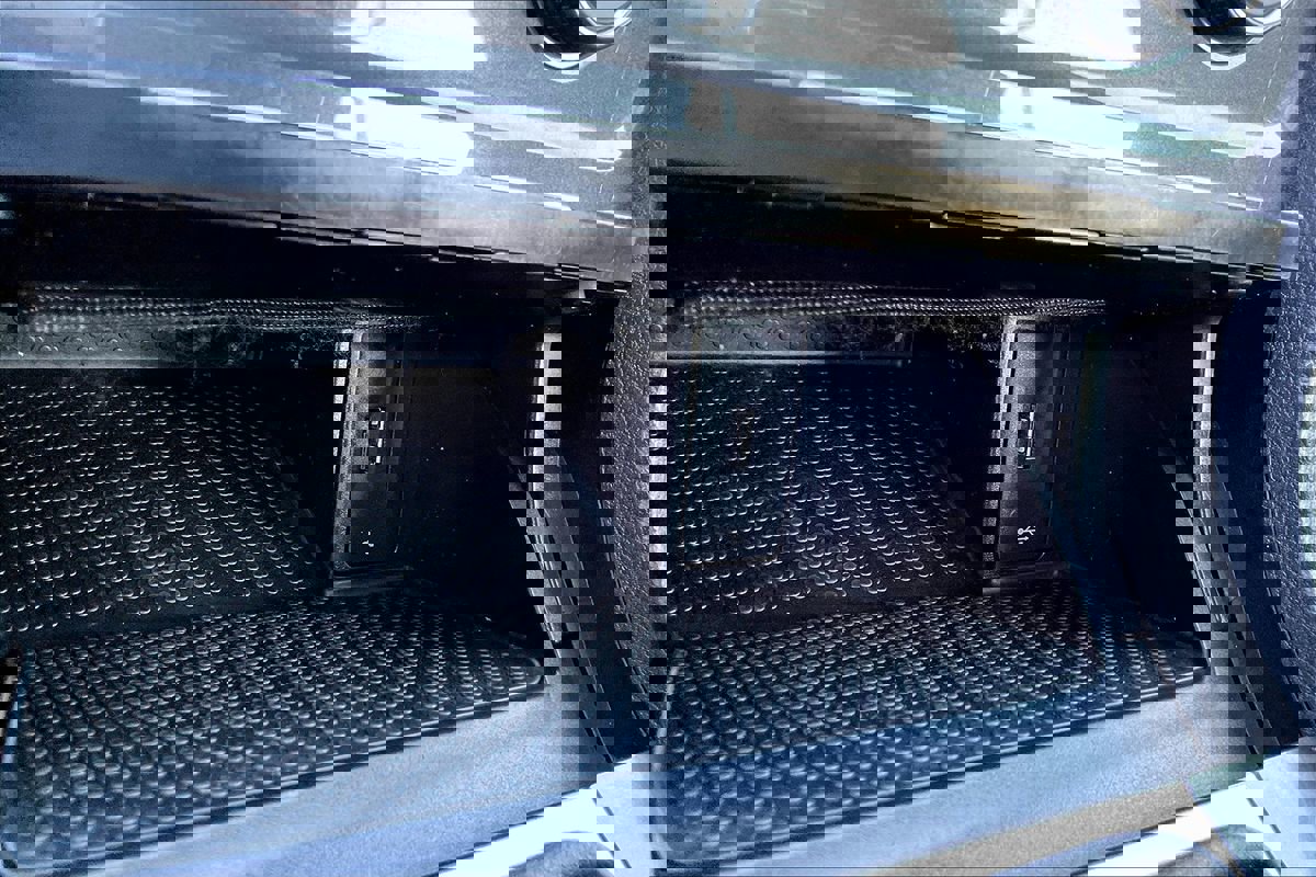 Used 2019 Volkswagen Golf S image 12