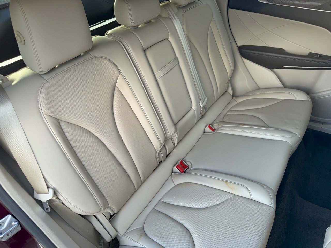 Used 2017 Lincoln MKC Reserve FWD image 29