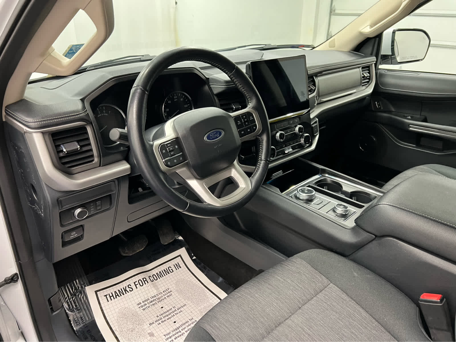 Used 2022 Ford Expedition XLT image 12