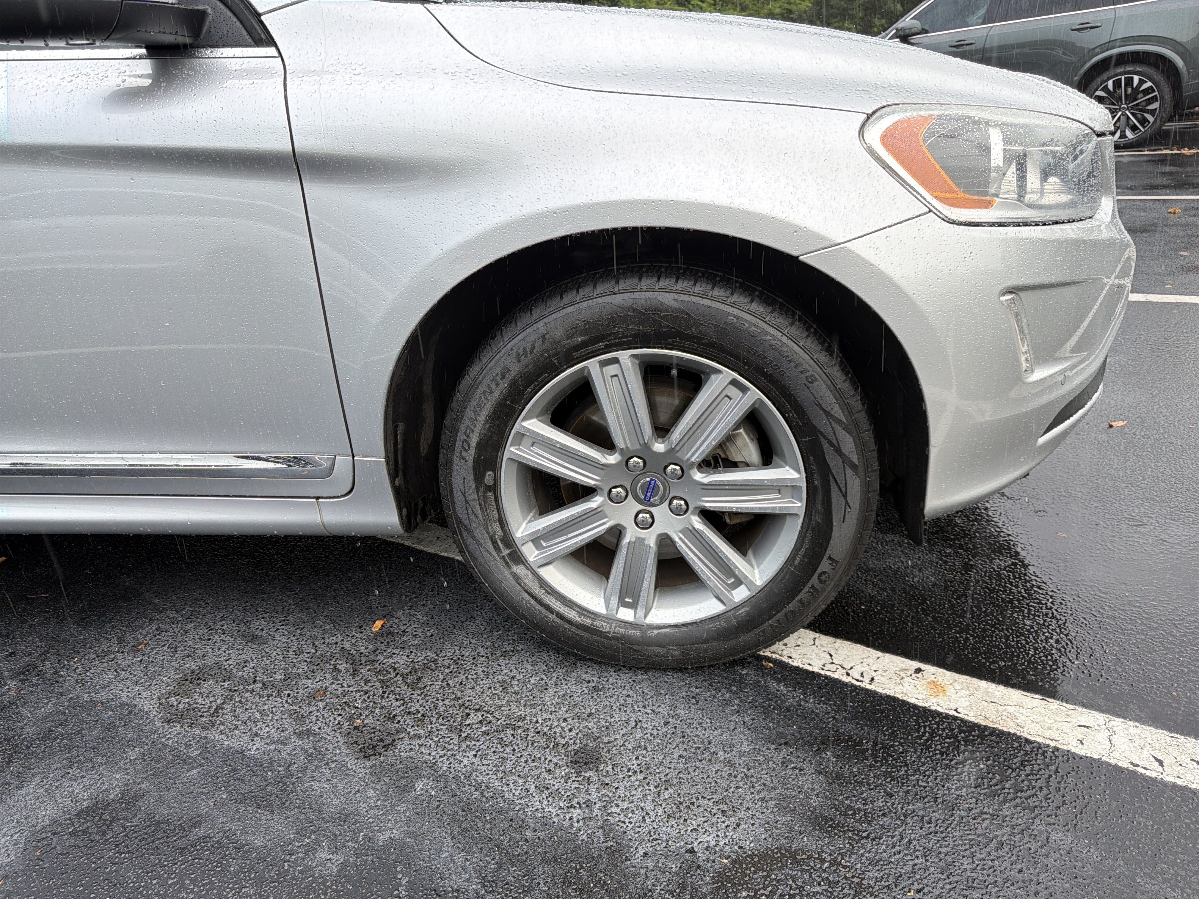 Used 2017 Volvo XC60 T5 Inscription w/ Preferred Option Package FWD image 13