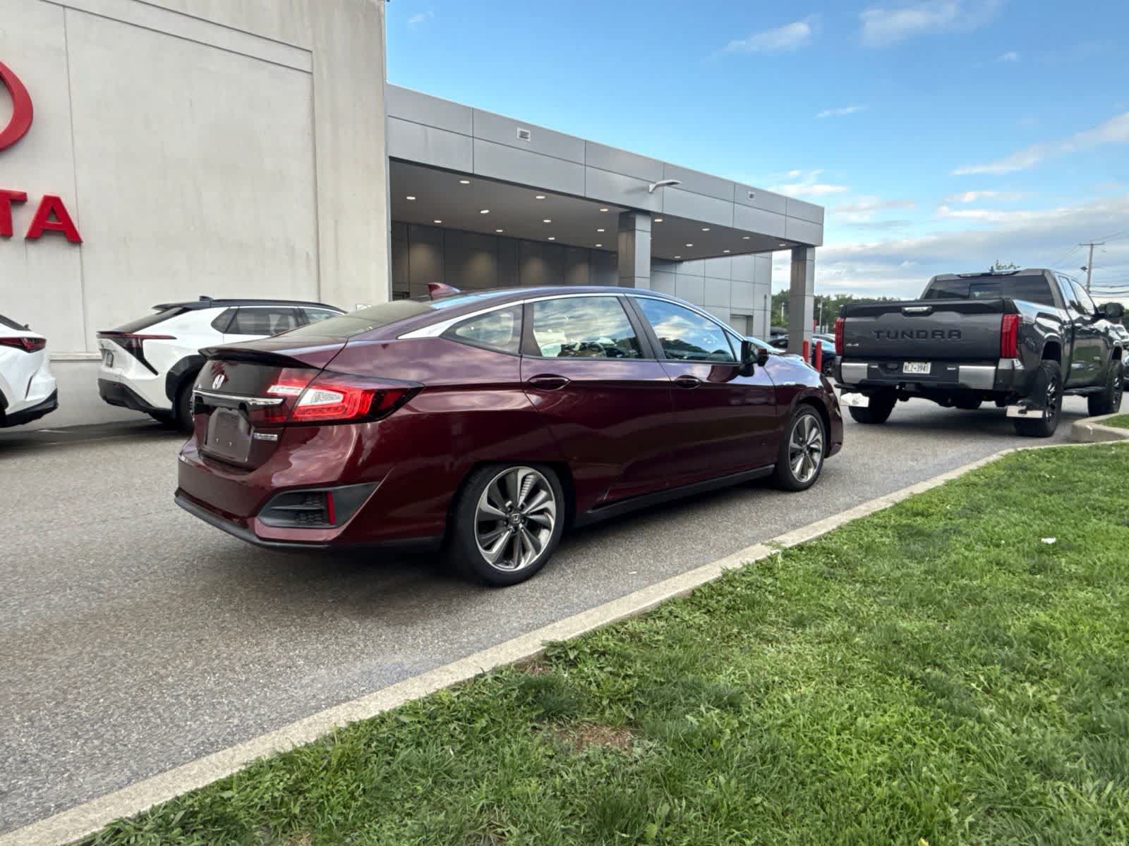 Used 2018 Honda Clarity Plug-In Hybrid image 6