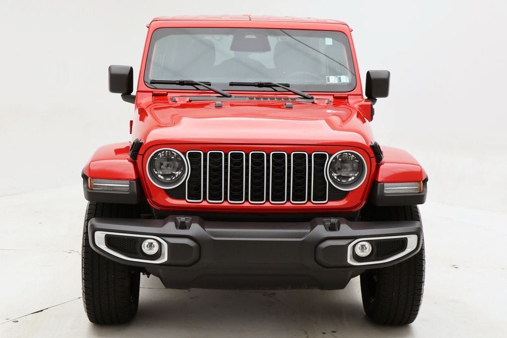 Used 2025 Jeep Wrangler Unlimited Sahara AWD/4WD image 5
