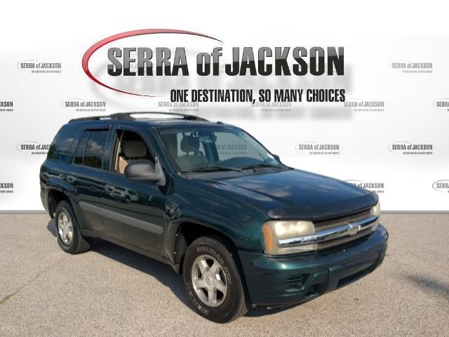 Used 2005 Chevrolet TrailBlazer LS w/ LS Preferred Equipment Group RWD image 2