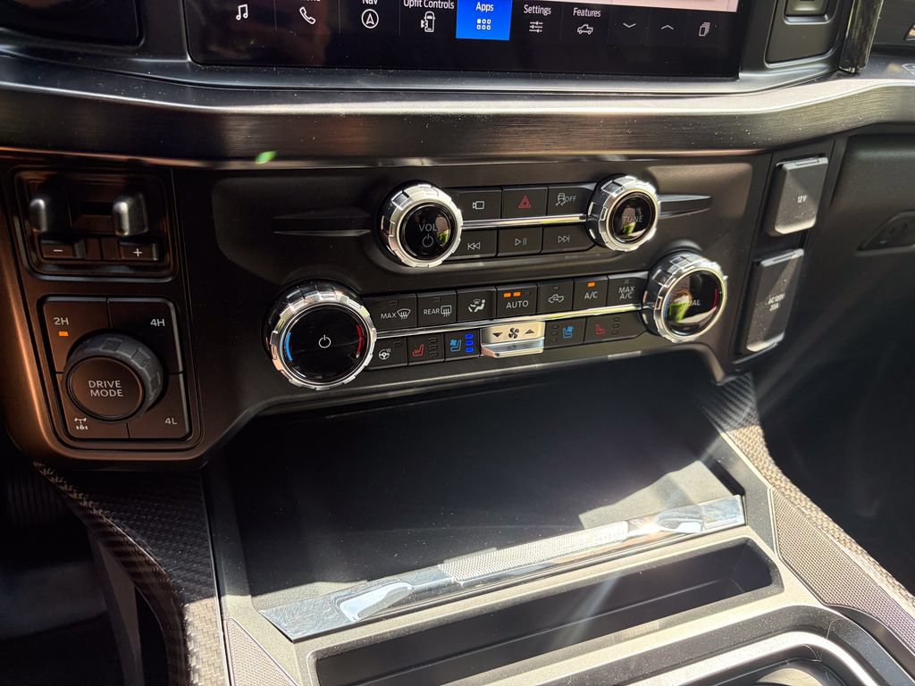 New 2026 Ford F250 Lariat w/ Black Appearance Package AWD/4WD image 47