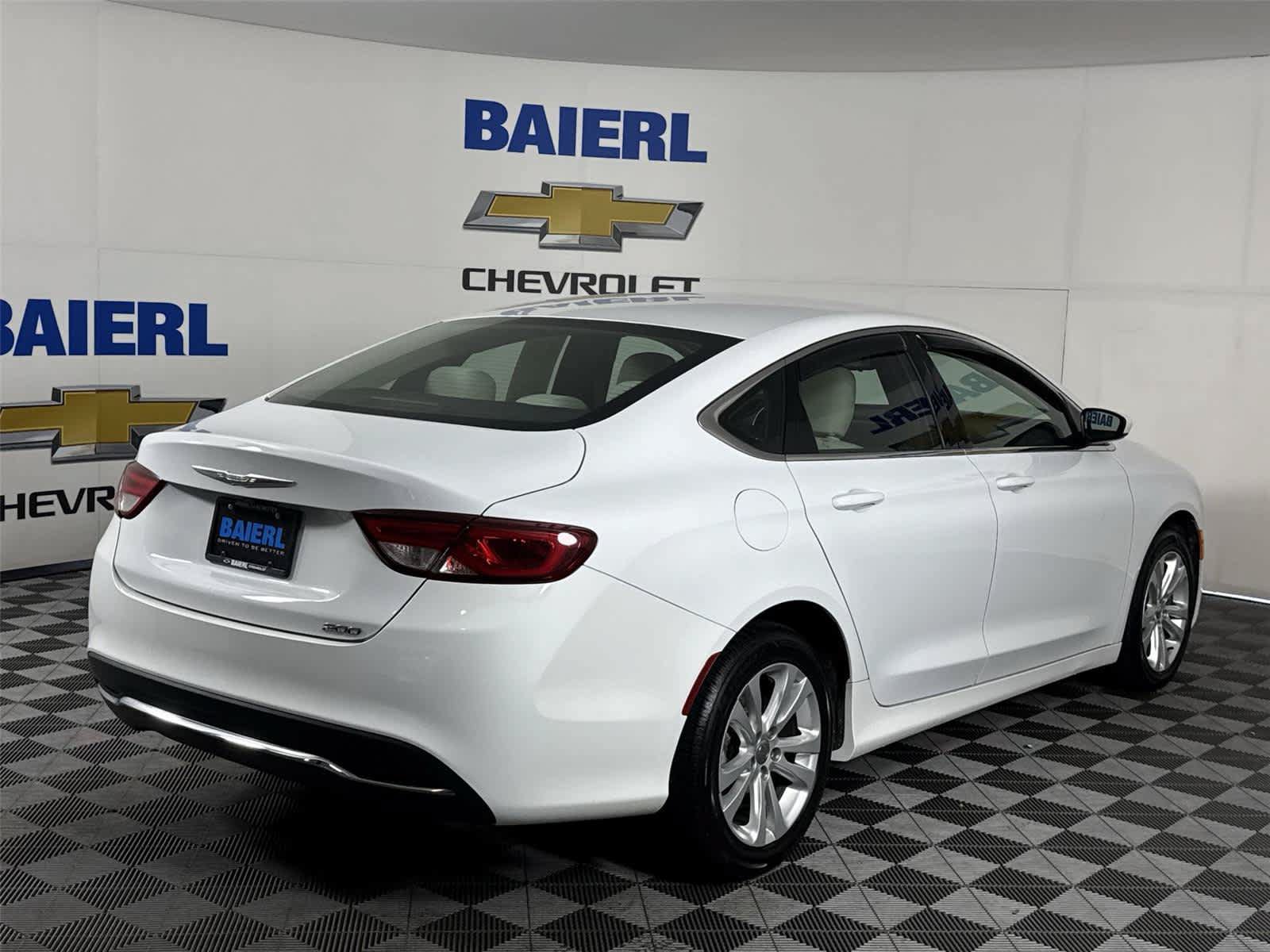 Used 2016 Chrysler 200 Limited FWD image 5