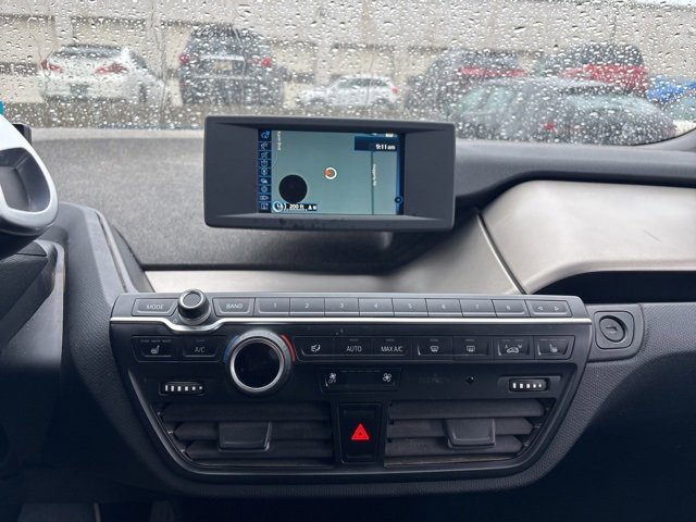 Used 2017 BMW i3 94Ah w/Range Extender image 11