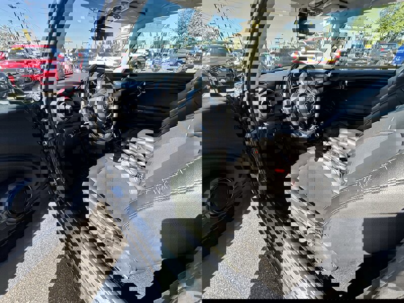 Used 2020 MINI Cooper 2-Door Hardtop image 10