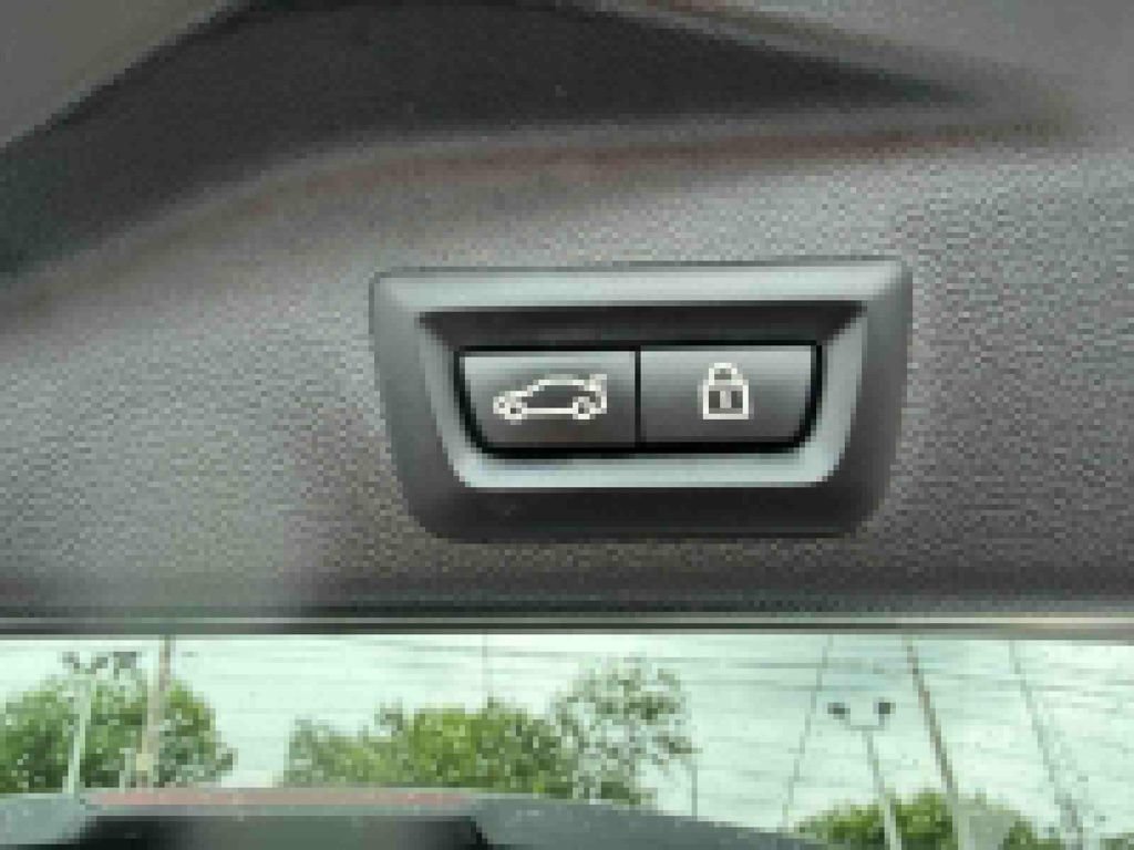 Used 2023 BMW X5 xDrive40i AWD/4WD image 26