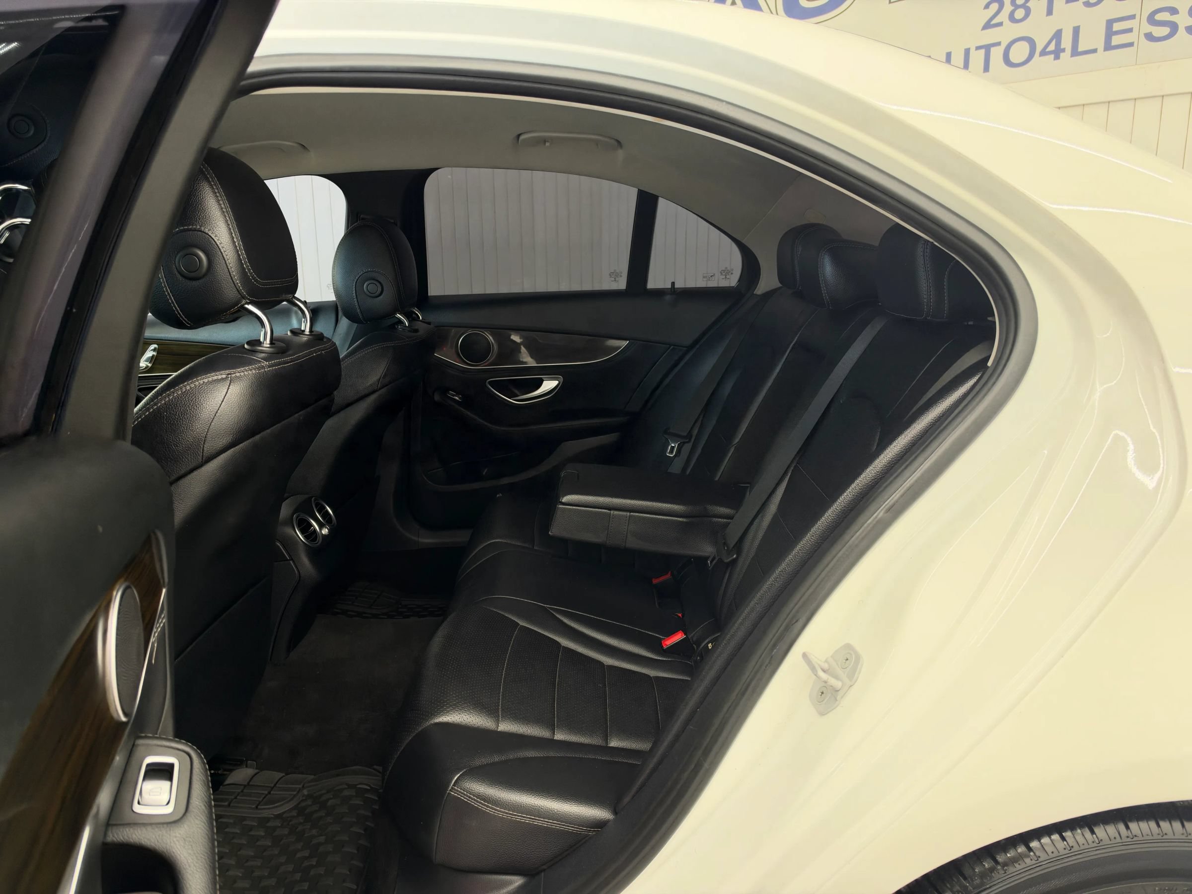 Used 2015 Mercedes-Benz C 300 Sedan image 12