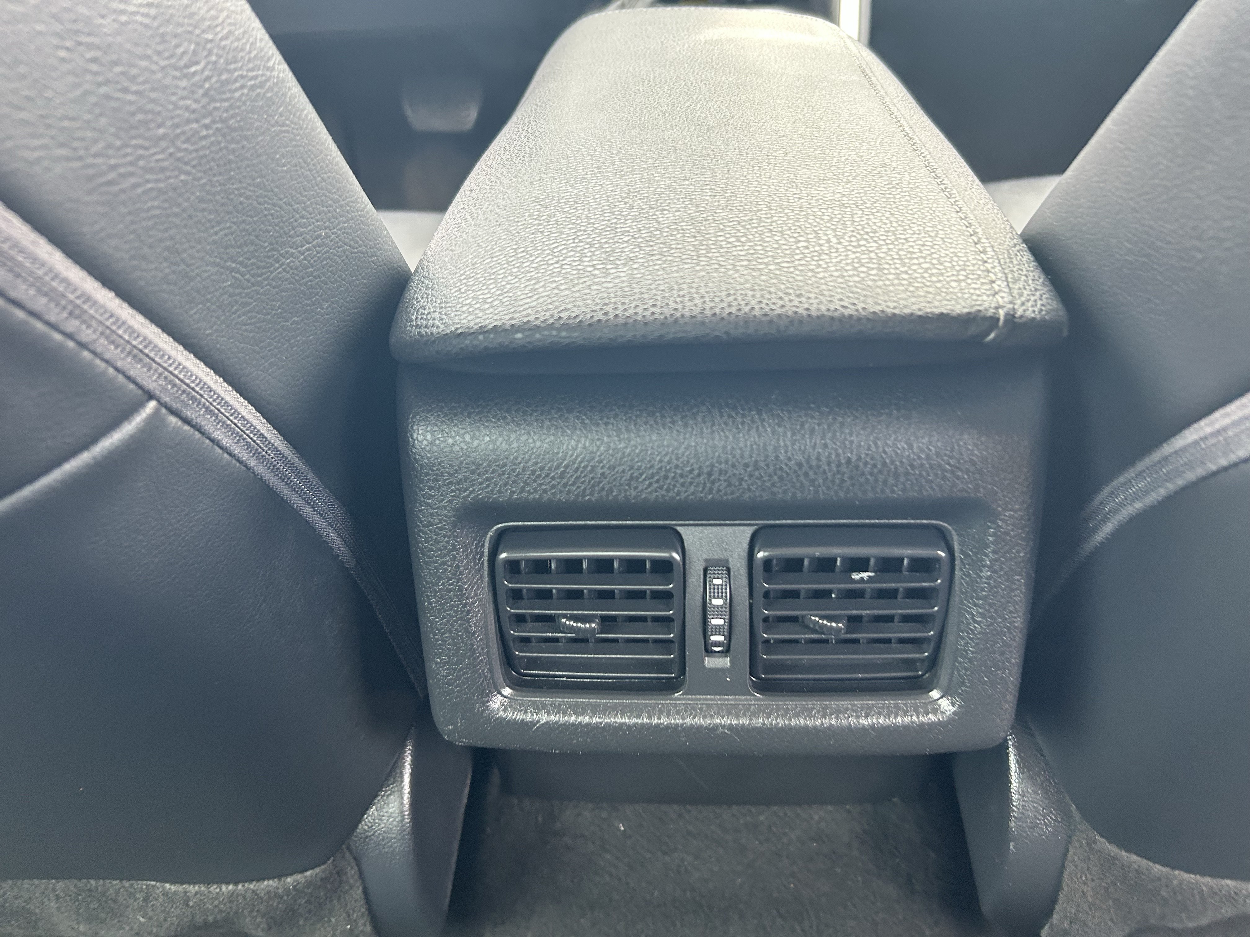Used 2024 Toyota Camry XSE FWD image 14