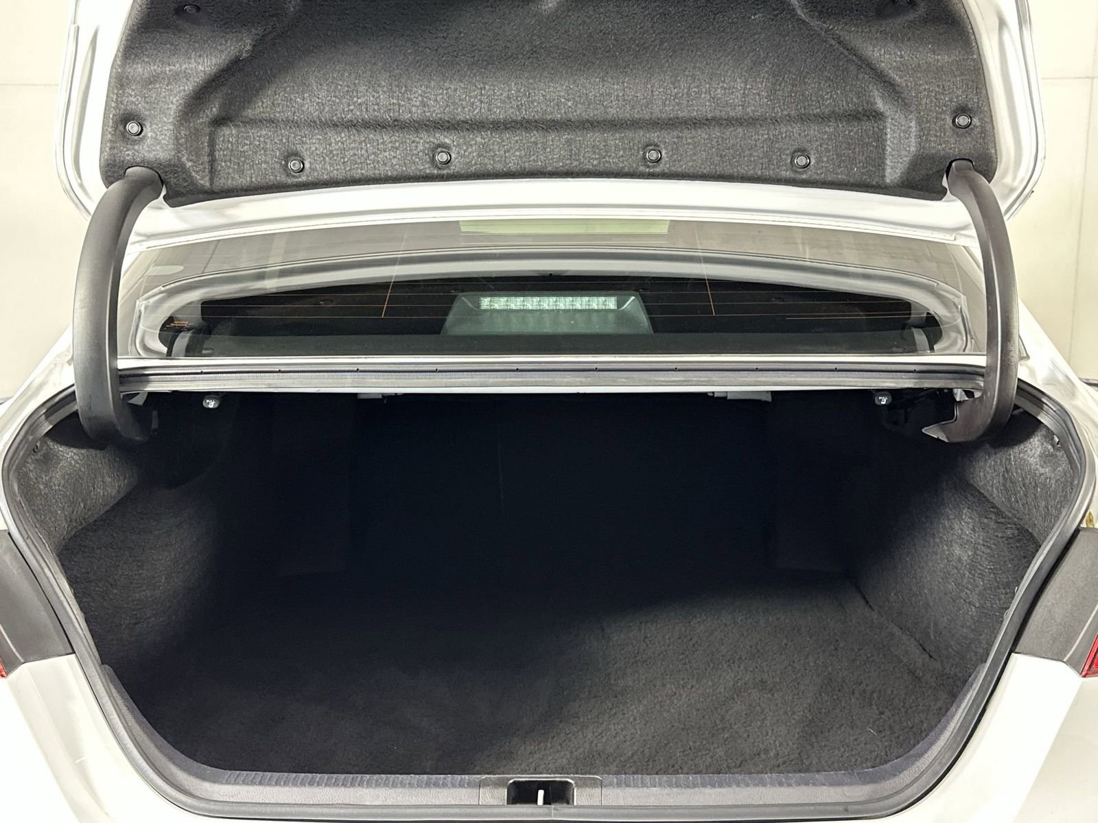 Used 2024 Toyota Camry SE w/ Convenience Package FWD image 25