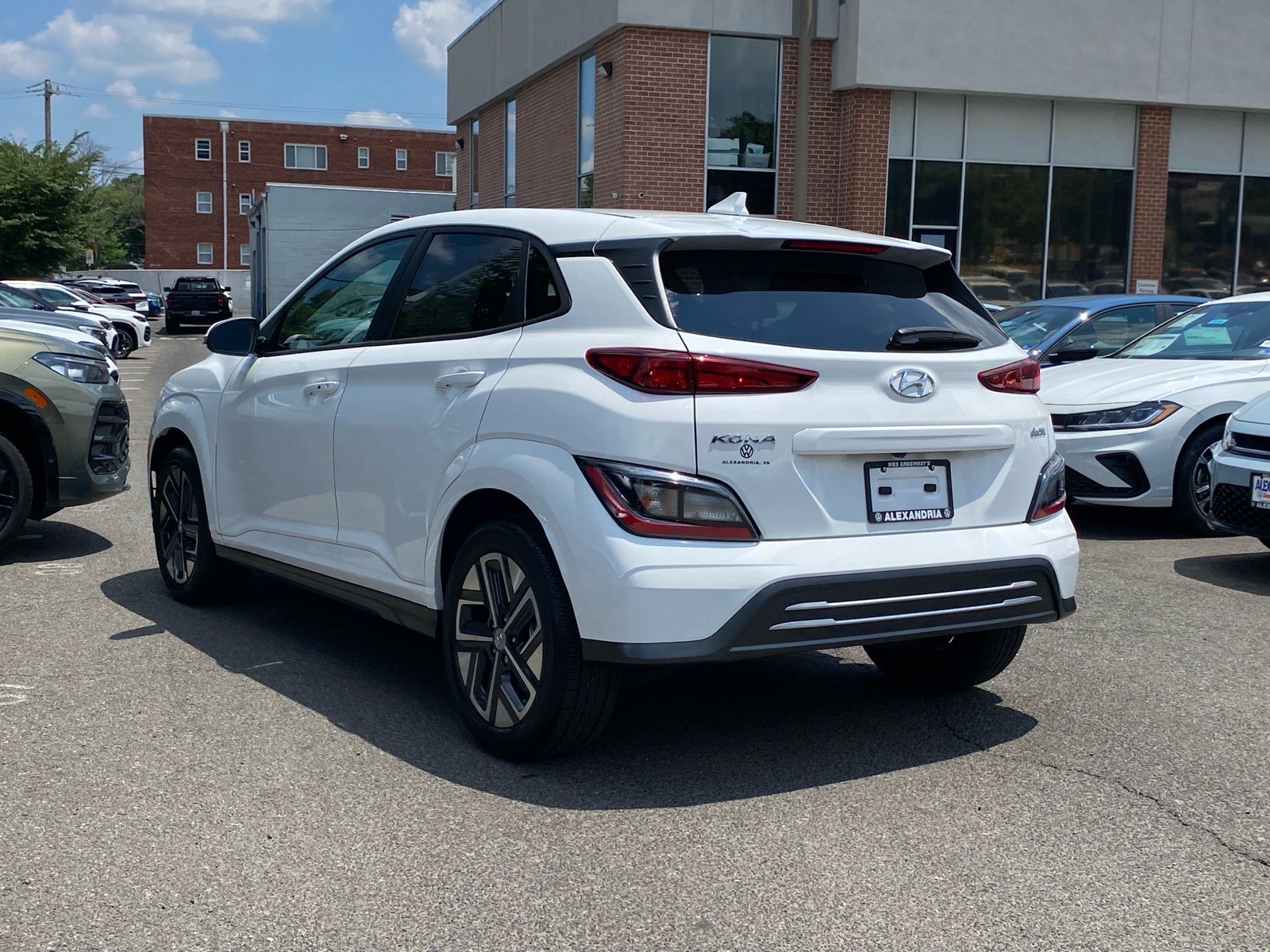 Used 2023 Hyundai Kona SE FWD image 5