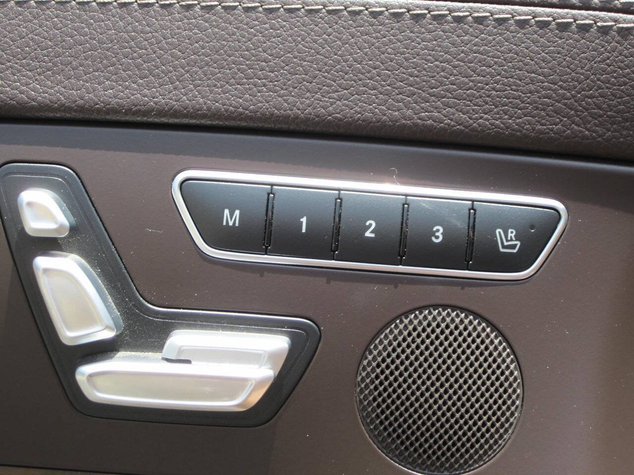 Used 2013 Mercedes-Benz SL 550 image 41