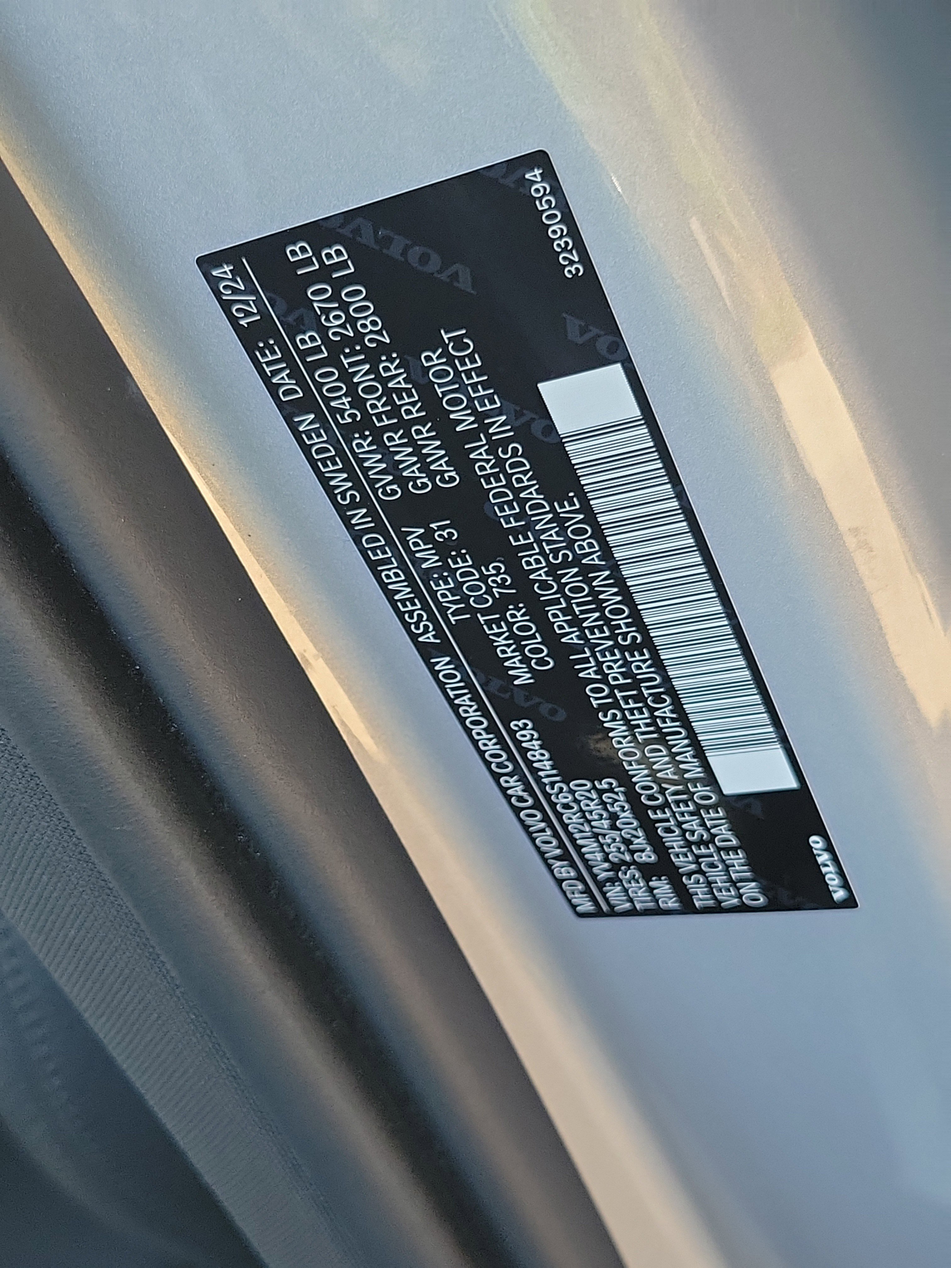 Used 2025 Volvo XC60 B5 Plus image 35