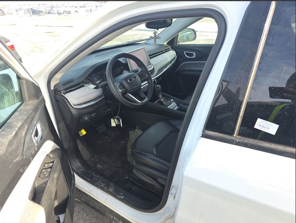 Used 2022 Jeep Compass Latitude image 8