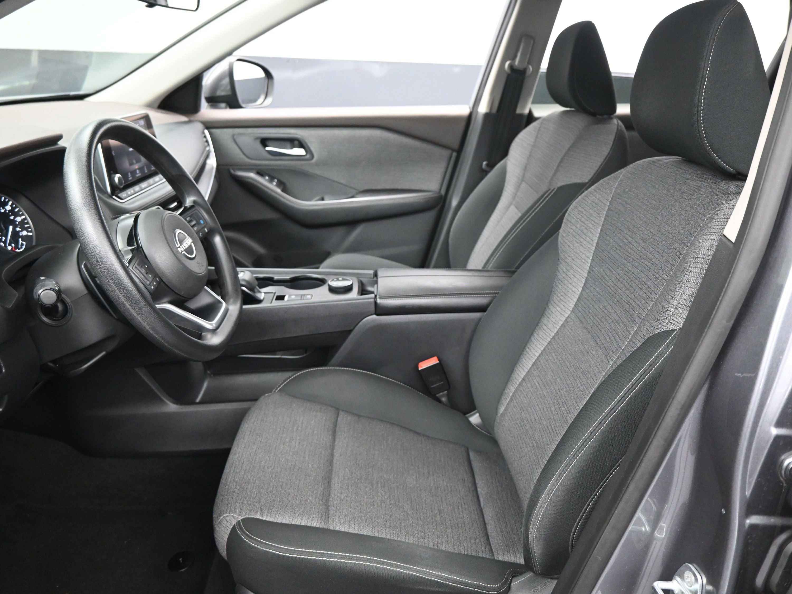 Certified 2023 Nissan Rogue SV image 10