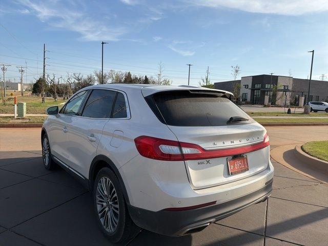 Used 2018 Lincoln MKX Reserve w/ Driver Assistance Package image 3