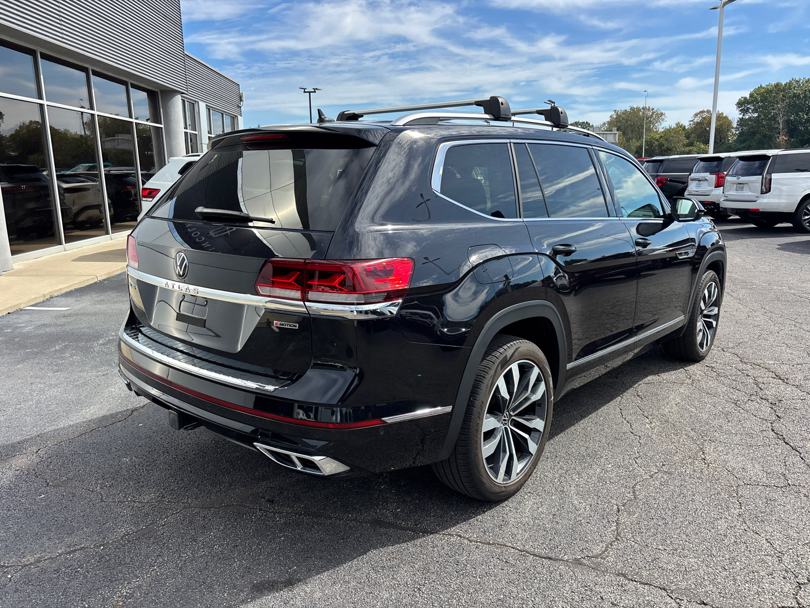 Used 2022 Volkswagen Atlas SEL Premium AWD/4WD image 7