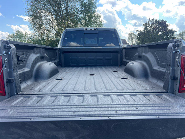New 2027 RAM 3500 Big Horn AWD/4WD image 6