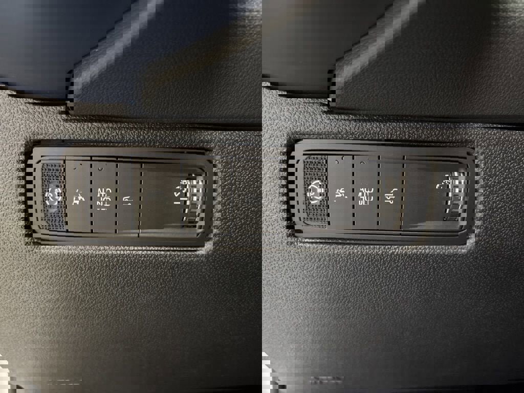 New 2026 Chevrolet Equinox EV LT image 26