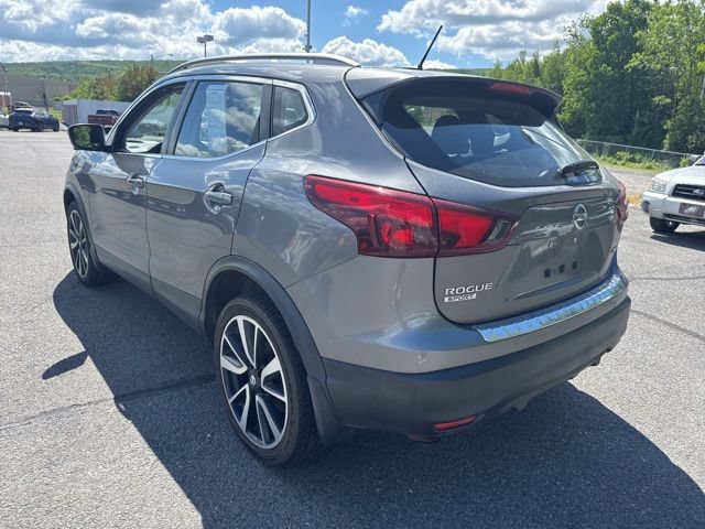Certified 2017 Nissan Rogue Sport SL w/ SL Premium Package AWD/4WD image 7