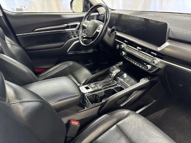 Used 2025 Kia Telluride S FWD image 31