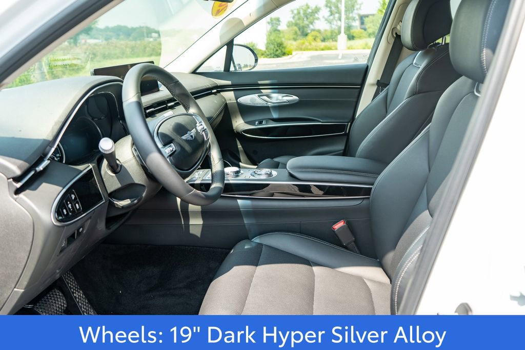 Used 2025 Genesis GV70 2.5T AWD/4WD image 18