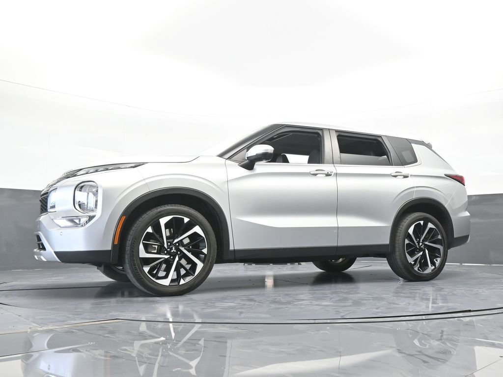 Used 2024 Mitsubishi Outlander SE image 67