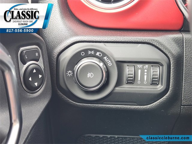 Used 2022 Jeep Wrangler Unlimited Rubicon w/ Xtreme Recon 35" Tire Package image 23