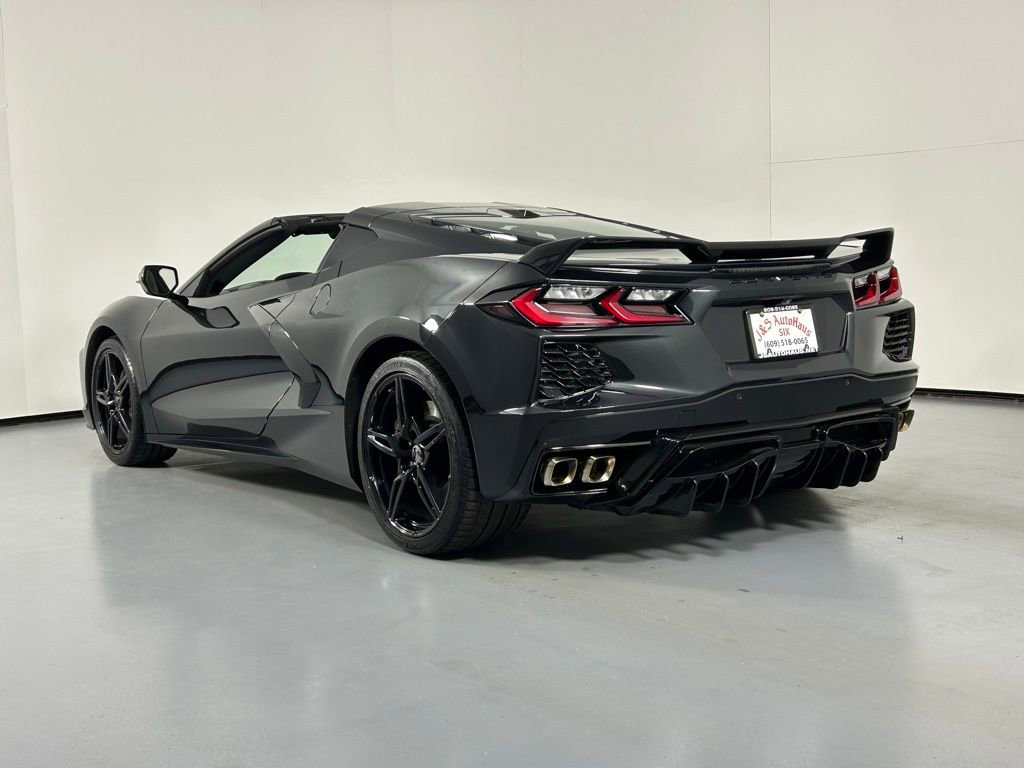 Used 2024 Chevrolet Corvette Stingray Premium Cpe w/ Z51 Performance Package image 3