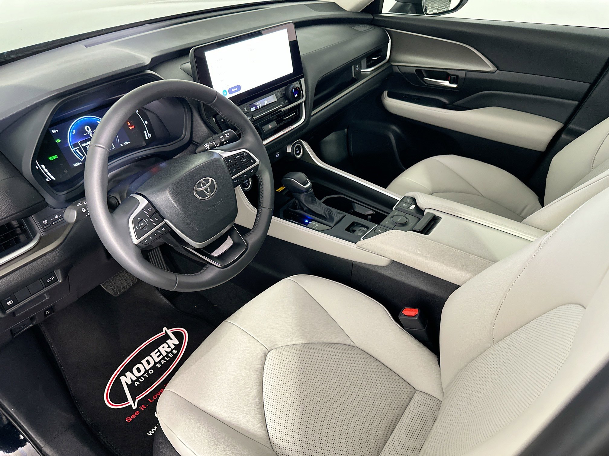 Used 2025 Toyota Grand Highlander AWD Hybrid image 15