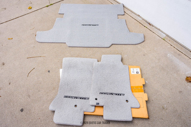 Used 2001 Chevrolet Corvette Coupe w/ Preferred Equipment Group1 image 74